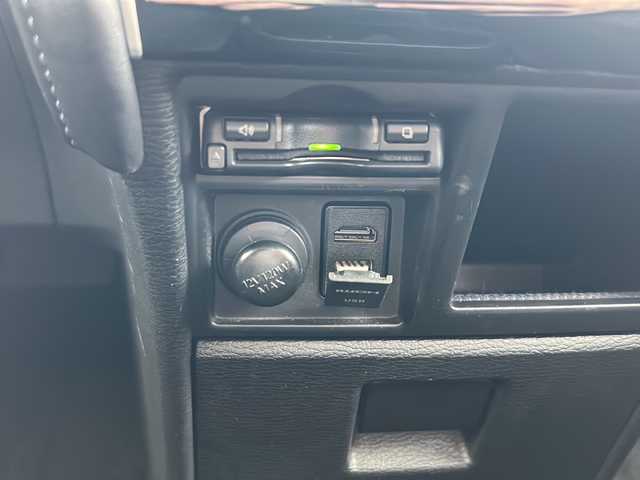 三菱 デリカＤ：５ G パワーパッケージ 神奈川県 2022(令4)年 3.4万km 黒／グレー ALPINE11インチナビ/(CD/DVD/SD/USB/HDMI/BT/フルセグTV)/アップルカープレイ/アンドロイドオート/全方位カメラ/両側パワースライドドア/オートステップ/衝突被害軽減ブレーキ/レーンキープアシスト/ブラインドスポットモニター/オートハイビーム/レーダークルーズコントロール/パドルシフト/アイドリングストップ/D席パワーシート/D/N席シートヒーター/ステアリングヒーター/ETC/前後ドライブレコーダー/パワーバックドア/フロアマット/ドアバイザー/ISOFIX/スペアキー×1