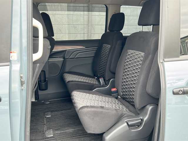 三菱 デリカＤ：５ G パワーパッケージ 神奈川県 2022(令4)年 3.4万km 黒／グレー ALPINE11インチナビ/(CD/DVD/SD/USB/HDMI/BT/フルセグTV)/アップルカープレイ/アンドロイドオート/全方位カメラ/両側パワースライドドア/オートステップ/衝突被害軽減ブレーキ/レーンキープアシスト/ブラインドスポットモニター/オートハイビーム/レーダークルーズコントロール/パドルシフト/アイドリングストップ/D席パワーシート/D/N席シートヒーター/ステアリングヒーター/ETC/前後ドライブレコーダー/パワーバックドア/フロアマット/ドアバイザー/ISOFIX/スペアキー×1