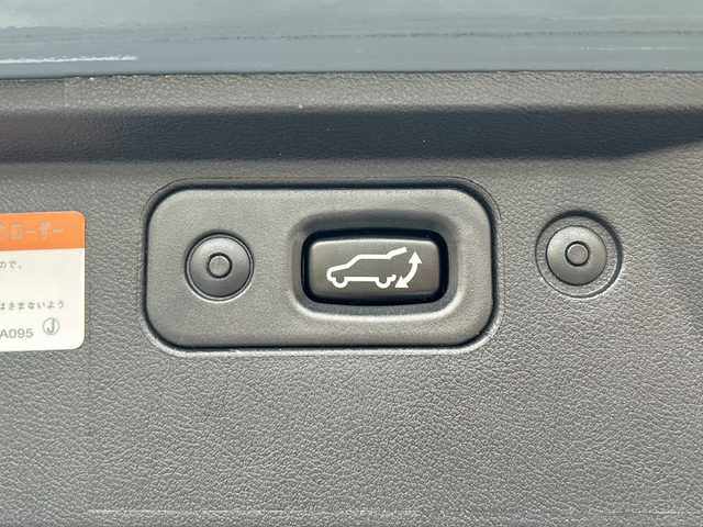 三菱 デリカＤ：５ G パワーパッケージ 神奈川県 2022(令4)年 3.4万km 黒／グレー ALPINE11インチナビ/(CD/DVD/SD/USB/HDMI/BT/フルセグTV)/アップルカープレイ/アンドロイドオート/全方位カメラ/両側パワースライドドア/オートステップ/衝突被害軽減ブレーキ/レーンキープアシスト/ブラインドスポットモニター/オートハイビーム/レーダークルーズコントロール/パドルシフト/アイドリングストップ/D席パワーシート/D/N席シートヒーター/ステアリングヒーター/ETC/前後ドライブレコーダー/パワーバックドア/フロアマット/ドアバイザー/ISOFIX/スペアキー×1