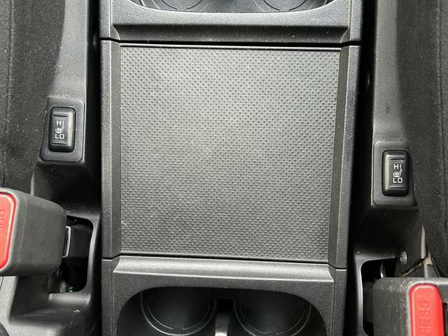 三菱 デリカＤ：５ G パワーパッケージ 神奈川県 2022(令4)年 3.4万km 黒／グレー ALPINE11インチナビ/(CD/DVD/SD/USB/HDMI/BT/フルセグTV)/アップルカープレイ/アンドロイドオート/全方位カメラ/両側パワースライドドア/オートステップ/衝突被害軽減ブレーキ/レーンキープアシスト/ブラインドスポットモニター/オートハイビーム/レーダークルーズコントロール/パドルシフト/アイドリングストップ/D席パワーシート/D/N席シートヒーター/ステアリングヒーター/ETC/前後ドライブレコーダー/パワーバックドア/フロアマット/ドアバイザー/ISOFIX/スペアキー×1