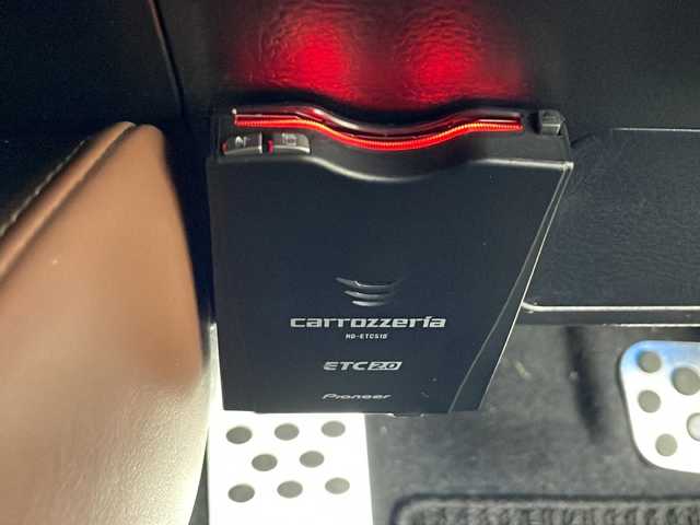 トヨタ ハリアー ハイブリッド プレミアム メタル&レザーP 秋田県 2019(平31)年 4.8万km ブラック ４WD/純正SDナビ(Bluetooth/CD/フルセグ)/バックカメラ/ETC2.0/寒冷地仕様/クルーズコントロール/車線逸脱警報/前席シートヒーター/前席エアシート/前後ドライブレコーダー/前席パワーシート/電動リアゲード/TRDAW/モデリスタエアロ/オートマチックハイビーム/カーテンエアバック/LEDヘッドライト/スマートキー/スペアキー