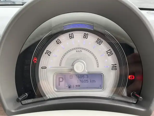 スズキ ラパン ＬＣ X 滋賀県 2024(令6)年 1.8万km フォーンベージュメタリック/アーバンブラウン 2トーン 純正7インチディスプレイオーディオ/【Bluetooth/USB】/バックカメラ/リアソナー/レーンキープアシスト/衝突軽減ブレーキ/LEDヘッドライト/オートマチックハイビーム/純正フロアマット/ビルトインETC/D/Nシートヒーター/プッシュスタート/スマートキー/ステアリングリモコン