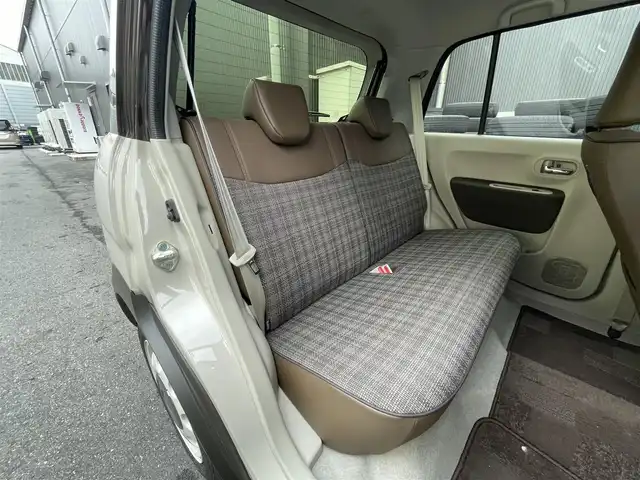 スズキ ラパン ＬＣ X 滋賀県 2024(令6)年 1.8万km フォーンベージュメタリック/アーバンブラウン 2トーン 純正7インチディスプレイオーディオ/【Bluetooth/USB】/バックカメラ/リアソナー/レーンキープアシスト/衝突軽減ブレーキ/LEDヘッドライト/オートマチックハイビーム/純正フロアマット/ビルトインETC/D/Nシートヒーター/プッシュスタート/スマートキー/ステアリングリモコン