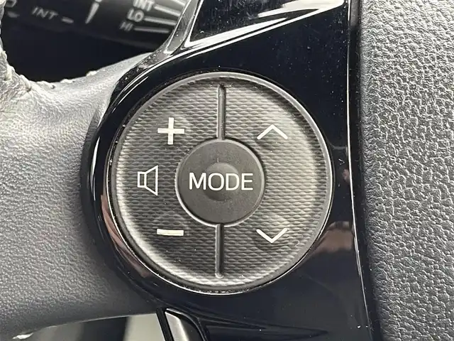 トヨタ アクア G GRスポーツ 兵庫県 2018(平30)年 4.6万km ホワイトパールクリスタルシャイン 純正9インチナビ/Bluetooth接続/フルセグ/バックカメラ/ETC/シートヒーター/ハーフレザーシート/LEDヘッドライト/オートハイビーム/衝突軽減ブレーキ/純正フロアマット/レーンキープアシスト/スマートキー