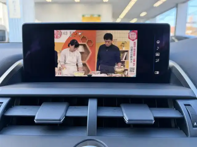 レクサス ＮＸ 300 Fスポーツ 神奈川県 2018(平30)年 7.9万km ホワイトノーヴァガラスフレーク ワンオーナー/純正ナビ/フルセグテレビ/三眼LEDヘッドライト/ブラインドモニター/クルーズコントロール/パワーバックドア/ETC