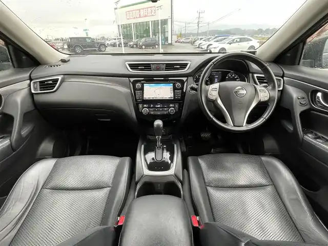 日産 エクストレイル 20X エマージェンシーブレーキ 佐賀県 2014(平26)年 12.3万km ダイヤモンドブラック 純正SDナビゲーション/・フルセグTV/CD/DVD/USB/Bluetooth/アラウンドビューモニター/前後ドライブレコーダー/ビルトインETC/デジタルインナーミラー/ミラーヒーター/合皮シート/DN席シートヒーター/ISOFIX対応/革巻きステアリング/ステアリングリモコン/純正17インチアルミホイール/純正LEDヘッドライト/純正フォグランプ/純正フロアマット/純正ドアバイザ―/新車保証書/取扱説明書/スペアキー１本/日産セーフティシールド/・クルーズコントロール/・エマージェンシーブレーキ/・レーンディパーチャーワーニング/・後側方車両検知警報/・ふらつき警報