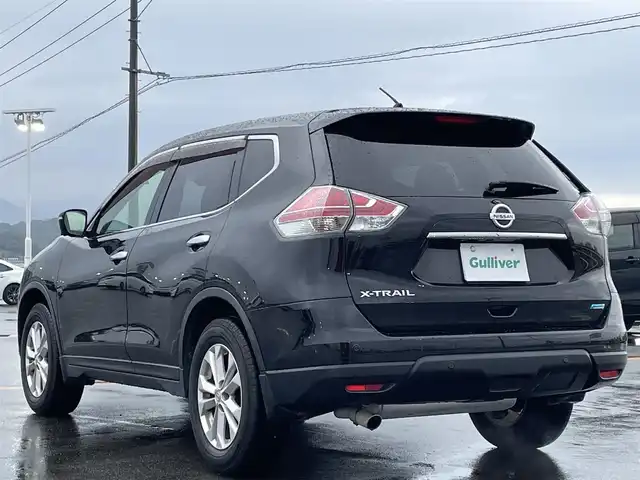 日産 エクストレイル 20X エマージェンシーブレーキ 佐賀県 2014(平26)年 12.3万km ダイヤモンドブラック 純正SDナビゲーション/・フルセグTV/CD/DVD/USB/Bluetooth/アラウンドビューモニター/前後ドライブレコーダー/ビルトインETC/デジタルインナーミラー/ミラーヒーター/合皮シート/DN席シートヒーター/ISOFIX対応/革巻きステアリング/ステアリングリモコン/純正17インチアルミホイール/純正LEDヘッドライト/純正フォグランプ/純正フロアマット/純正ドアバイザ―/新車保証書/取扱説明書/スペアキー１本/日産セーフティシールド/・クルーズコントロール/・エマージェンシーブレーキ/・レーンディパーチャーワーニング/・後側方車両検知警報/・ふらつき警報