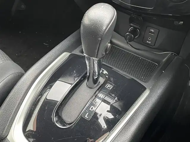 日産 エクストレイル 20X エマージェンシーブレーキ 佐賀県 2014(平26)年 12.3万km ダイヤモンドブラック 純正SDナビゲーション/・フルセグTV/CD/DVD/USB/Bluetooth/アラウンドビューモニター/前後ドライブレコーダー/ビルトインETC/デジタルインナーミラー/ミラーヒーター/合皮シート/DN席シートヒーター/ISOFIX対応/革巻きステアリング/ステアリングリモコン/純正17インチアルミホイール/純正LEDヘッドライト/純正フォグランプ/純正フロアマット/純正ドアバイザ―/新車保証書/取扱説明書/スペアキー１本/日産セーフティシールド/・クルーズコントロール/・エマージェンシーブレーキ/・レーンディパーチャーワーニング/・後側方車両検知警報/・ふらつき警報