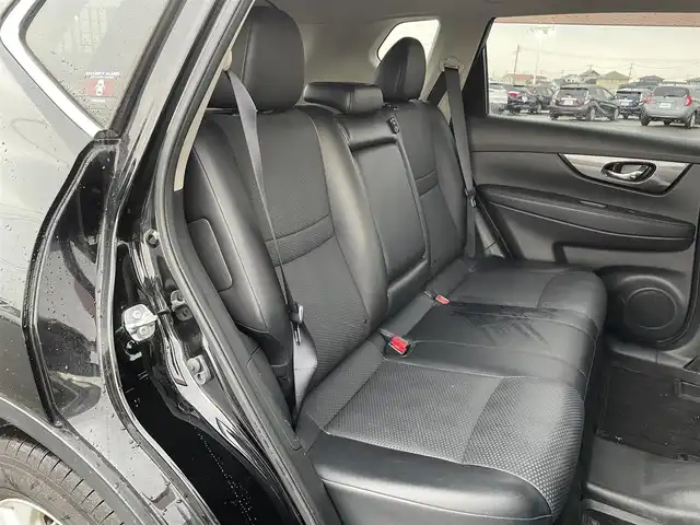 日産 エクストレイル 20X エマージェンシーブレーキ 佐賀県 2014(平26)年 12.3万km ダイヤモンドブラック 純正SDナビゲーション/・フルセグTV/CD/DVD/USB/Bluetooth/アラウンドビューモニター/前後ドライブレコーダー/ビルトインETC/デジタルインナーミラー/ミラーヒーター/合皮シート/DN席シートヒーター/ISOFIX対応/革巻きステアリング/ステアリングリモコン/純正17インチアルミホイール/純正LEDヘッドライト/純正フォグランプ/純正フロアマット/純正ドアバイザ―/新車保証書/取扱説明書/スペアキー１本/日産セーフティシールド/・クルーズコントロール/・エマージェンシーブレーキ/・レーンディパーチャーワーニング/・後側方車両検知警報/・ふらつき警報