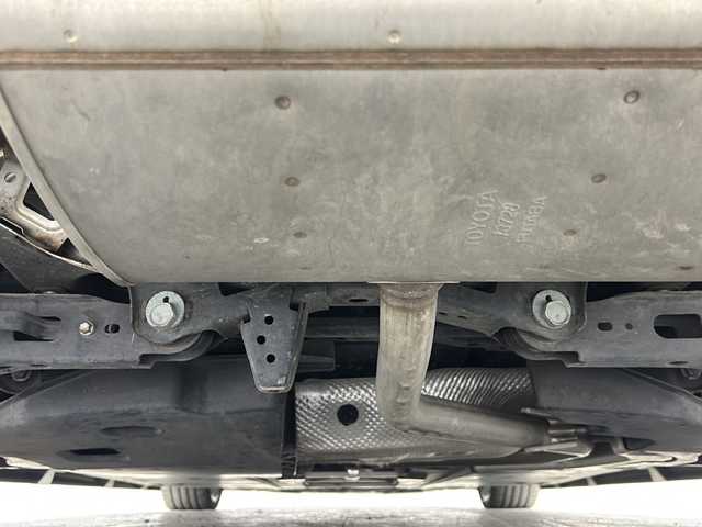 トヨタ プリウス S ツーリングセレクション 宮城県 2016(平28)年 7.5万km ホワイトパールクリスタルシャイン 禁煙車/モデリスタエアロ（F.S.R）/トヨタセーフティーセンス/・プリクラッシュセーフティーシステム/・レーダークルーズコントロール/・レーンディバ―チャーアラート/・レーントレーシングアシスト/・オートマチックハイビーム/前席シートヒーター/純正7インチＳＤナビ/（BT.AM.FM.CD.DVD.SD）/バックカメラ/フルセグテレビ/ビルトインETC/革巻きステアリング/ステアリングスイッチ/プッシュスタートスマートキー/合皮シート/純正フロアマット/純正ドアバイザー/LEDヘッドライト/LEDフォグランプ/社外19インチアルミホイール/ダウンサス/アイドリングストップ/横滑り防止機能