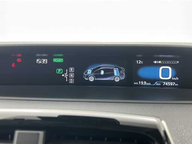 トヨタ プリウス S ツーリングセレクション 宮城県 2016(平28)年 7.5万km ホワイトパールクリスタルシャイン 禁煙車/モデリスタエアロ（F.S.R）/トヨタセーフティーセンス/・プリクラッシュセーフティーシステム/・レーダークルーズコントロール/・レーンディバ―チャーアラート/・レーントレーシングアシスト/・オートマチックハイビーム/前席シートヒーター/純正7インチＳＤナビ/（BT.AM.FM.CD.DVD.SD）/バックカメラ/フルセグテレビ/ビルトインETC/革巻きステアリング/ステアリングスイッチ/プッシュスタートスマートキー/合皮シート/純正フロアマット/純正ドアバイザー/LEDヘッドライト/LEDフォグランプ/社外19インチアルミホイール/ダウンサス/アイドリングストップ/横滑り防止機能