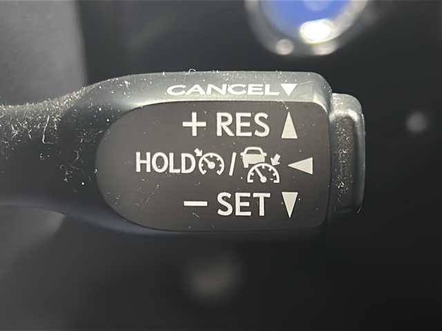 トヨタ プリウス S ツーリングセレクション 宮城県 2016(平28)年 7.5万km ホワイトパールクリスタルシャイン 禁煙車/モデリスタエアロ（F.S.R）/トヨタセーフティーセンス/・プリクラッシュセーフティーシステム/・レーダークルーズコントロール/・レーンディバ―チャーアラート/・レーントレーシングアシスト/・オートマチックハイビーム/前席シートヒーター/純正7インチＳＤナビ/（BT.AM.FM.CD.DVD.SD）/バックカメラ/フルセグテレビ/ビルトインETC/革巻きステアリング/ステアリングスイッチ/プッシュスタートスマートキー/合皮シート/純正フロアマット/純正ドアバイザー/LEDヘッドライト/LEDフォグランプ/社外19インチアルミホイール/ダウンサス/アイドリングストップ/横滑り防止機能