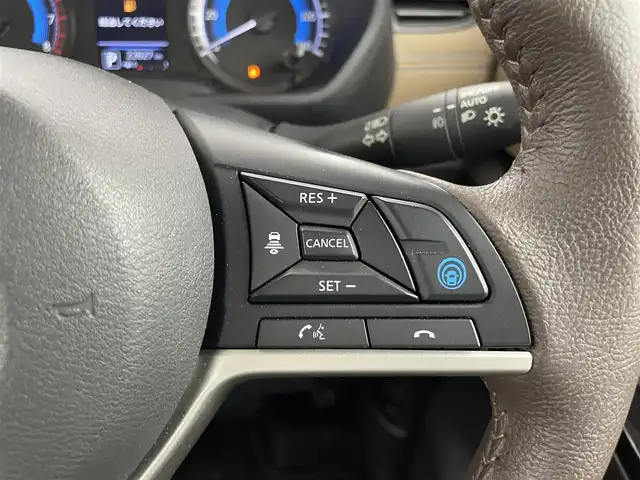 日産 ルークス HWS Gターボ プロパイロットED 群馬県 2022(令4)年 2.3万km フローズンバニラパール プレミアムグラデーションインテリア&快適パックA/・本革巻ステアリング（ブラウン）/・レザー調インストパネル/ドアトリムクロス（合皮） /・シート地（合皮/トリコット）/・プラズマクラスター搭載リヤシーリングファン /・パーソナルテーブル〈後席〉/カップホルダー/USBソケット〈助手席シートバック部〉/・ロールサンシェード〈リヤ〉/・撥水加工シート/＝＝＝＝＝＝＝/純正9インチディスプレイオーディオ/・AM/FM/Bluetooth/USB/・AppleCarPlay/AndroidAuto/アラウンドビューモニター/ビルトインETC/ナビ連動純正ドライブレコーダー/プロパイロット/エマージェンシーブレーキ/踏み間違い衝突防止アシスト/インテリジェントLI（車線逸脱防止支援システム）/LDW（車線逸脱警報）/インテリジェント FCW（前方衝突予測警報）/インテリジェント DA（ふらつき警報）/標識検知機能/先行車発進お知らせ/スマートキー/プッシュスタート/LEDヘッドライト