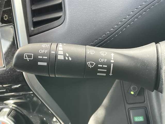 日産 セレナ ハイウェイスター V 千葉県 2020(令2)年 5.9万km ダイヤモンドブラック 純正ナビ/フルセグTV/アラウンドビューモニター/フリップダウンモニター/両側パワースライドドア/ビルトインETC/クルーズコントロール/オートライト/フォグライト/アイドリングストップ/コーナーセンサー/衝突被害軽減ブレーキ/レーンキープアシスト/横滑り防止装置