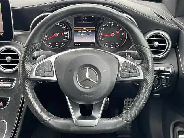 メルセデス・ベンツ Ｃ１８０ クーペ スポーツ 福岡県 2016(平28)年 8.2万km ヒヤシンスレッド 純正ナビ　黒革シート　バックカメラ　ＰＲＥ－ＳＡＦＥブレーキ　アテンションアシスト　ブラインドスポットアシスト　クルーズコントロール　ＥＴＣ　スマートキー　プッシュスタート　フルセグ　ＣＤ／ＤＶＤ再生
