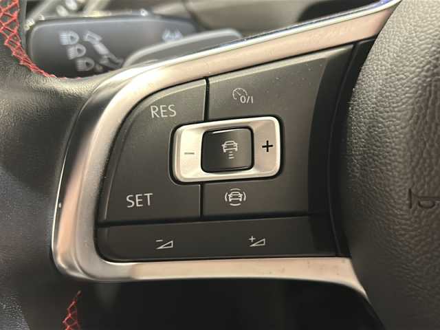 フォルクスワーゲン Ｔ－ロック TDI スポーツ 新潟県 2020(令2)年 1.4万km ラベンナブルーメタリック VWオールインセーフティ/・アダプティブクルーズコントロール/・レーンキープアシスト/・ハイビームアシスト/・パークディスタンスコントロール/・プリクラッシュブレーキシステム/・ブラインドスポットディテクション/・リヤトラフィックアラート/・プロアクティブ・オーキュパント・プロテクション/純正インフォテイメントシステム（ナビ/TV/DVD/BT)/リヤビューカメラ/デジタルメータークラスター/ポストコリジョンブレーキシステム/純正18インチAW/純正フロアマット/LEDヘッドライト＆フォグランプ/オートホールド/インテリアアンビエントライト/2.0ETC