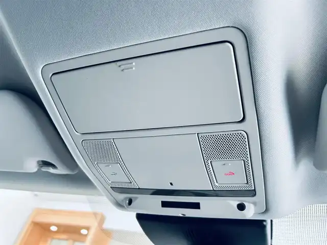 ジャガー Ｅペース S 180PS 大阪府 2020(令2)年 3.9万km ポラリスホワイト ワンオーナー/黒革/パワーシート/シートヒーター/純正ナビ/３６０度カメラ/applecarplay/純正19インチAW/LEDヘッドライト/クリアランスソナー/クルコン