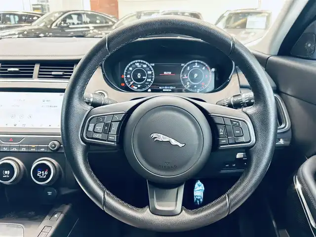 ジャガー Ｅペース S 180PS 大阪府 2020(令2)年 3.9万km ポラリスホワイト ワンオーナー/黒革/パワーシート/シートヒーター/純正ナビ/３６０度カメラ/applecarplay/純正19インチAW/LEDヘッドライト/クリアランスソナー/クルコン