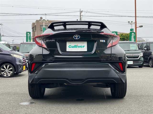 トヨタ Ｃ－ＨＲ G 静岡県 2018(平30)年 3.2万km ブラックマイカ エンジンスタートボタン/パワーウィンドウ/パワーステアリング/アイドリングストップ/スマートキー/スペアキー/オートエアコン/クルーズコントロール/純正ETC/バックカメラ/7インチメモリナビ（CD.DVD.BT.フルセグ）/ドライブレコーダー/フロアマット/D席N席シートヒーター/純正18インチアルミホイール/ABS/横滑り防止装置/コーナーセンサー前後/レーンキープアシスト/オートライト/W+サイドエアバック/衝突軽減システム/カーテンエアバック