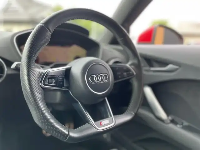 アウディ ＴＴクーペ 2．0 TFSI クワトロ 栃木県 2016(平28)年 3.6万km ブリリアントレッド Sラインパッケージ/アドバンストキー /バーチャルコックピット/ハーフレザーシート /パワーシート /フルセグTV/バックカメラ/ナビ/ETC/リヤパーキングエイド /パドルシフト/LEDヘッドライト/オートライト