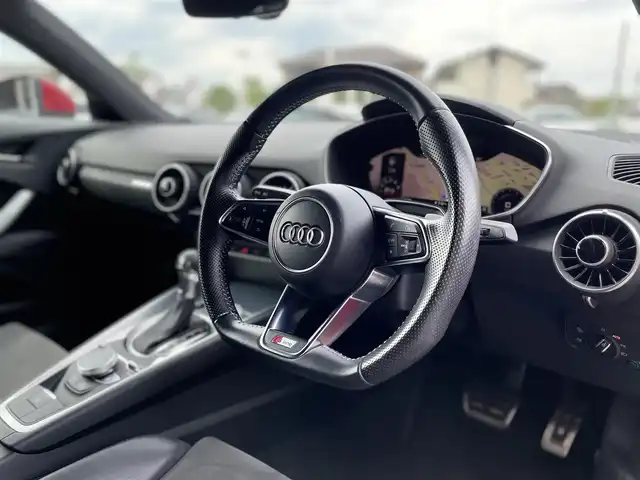 アウディ ＴＴクーペ 2．0 TFSI クワトロ 栃木県 2016(平28)年 3.6万km ブリリアントレッド Sラインパッケージ/アドバンストキー /バーチャルコックピット/ハーフレザーシート /パワーシート /フルセグTV/バックカメラ/ナビ/ETC/リヤパーキングエイド /パドルシフト/LEDヘッドライト/オートライト