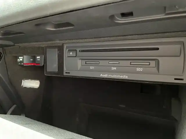 アウディ ＴＴクーペ 2．0 TFSI クワトロ 栃木県 2016(平28)年 3.6万km ブリリアントレッド Sラインパッケージ/アドバンストキー /バーチャルコックピット/ハーフレザーシート /パワーシート /フルセグTV/バックカメラ/ナビ/ETC/リヤパーキングエイド /パドルシフト/LEDヘッドライト/オートライト