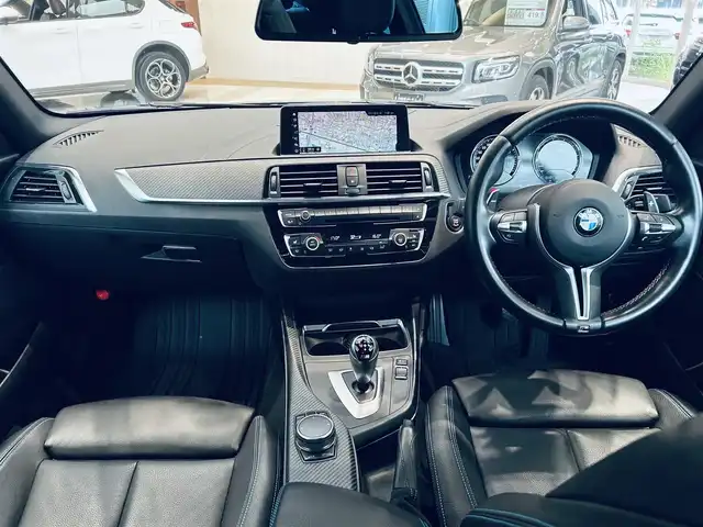 ＢＭＷ Ｍ２ 大阪府 2018(平30)年 5.8万km 黒 黒革/パワーシート/シートヒーター/Dシートメモリ/純正ナビ/TV/バックカメラ/純正19インチAW/LEDヘッドライト/クリアランスソナー/ETC/ドラレコ/レーダー探知機/クルコン/パドルシフト