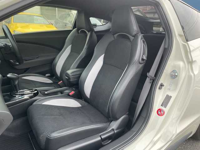 ホンダ ＣＲ－Ｚ α ドレストレーベルⅢ 三重県 2014(平26)年 7.6万km プレミアムホワイトパール ツートンカラースタイル/純正SDナビ/フルセグTV/【CD/DVD/SD/Bluetooth】/バックカメラ/ETC/クルーズコントロール/オートライト/HIDヘッドライト/フロントフォグランプ/205/45R17インチ純正AW/スマートキー/スペアキー/純正フロアマット