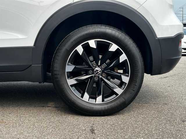 フォルクスワーゲン ＶＷ Ｔ－クロス TSI アクティブ 富山県 2022(令4)年 4.6万km 白 Discover pro パッケージ/純正ナビ/メモリナビ/フルセグテレビ/Bluetooth接続/AM/FMラジオ/App-conect/バックカメラ/ACC/LEDヘッドライト/プッシュスタート/ETC2.0/アイドリングストップ