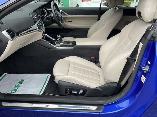 ＢＭＷ ＢＭＷ ４２０ｉ カブリオレ Mスポーツ 東京都 2021(令3)年 2.7万km 青Ｍ 車体色　C31　ポルティマオ・ブルー/新車時保証書　取扱説明書/インテリジェントセーフティー/ACC（アクティブ・クルーズ・コントロール）/レーン・チェンジ・ウォーニング＆レーン・チェンジ・アシスト/パーキング・アシスト/純正ナビ/フルセグTV/USB/BT/AppleCarplay/360度カメラ　ETC/フロントパワーシート【運転席メモリー付】/レザーシート/シートヒーター/LEDヘッドライト/オートライト/スマートキー×２/純正19インチアルミ