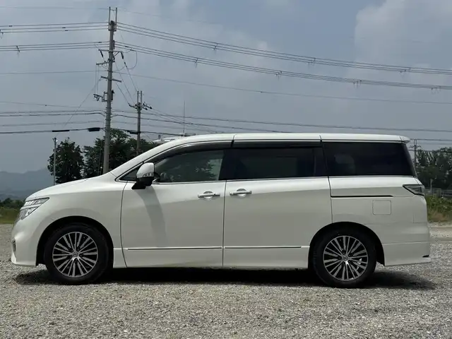 日産 エルグランド 250ハイウェイスターS 兵庫県 2020(令2)年 4.4万km ブリリアントホワイトパール 社外ナビ/10インチフリップダウンモニター/Bluetooth接続可/DVD再生可/フルセグTV/ビルトインETC/サンルーフ/両側パワースライドドア/黒ハーフレザーシート/インテリジェントクルコン/LEDヘッドライト/フォグランプ