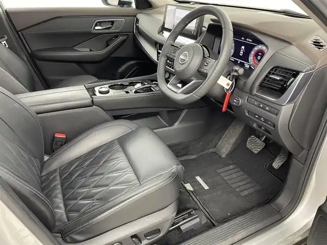 日産 エクストレイル G e－4ORCE 大阪府 2022(令4)年 3.4万km ブリリアントシルバー ワンオーナー/プロパイロット　/・LDW/・BSW/・BSI/・FCM/・踏み間違い防止/・駐車支援/・ハンドル支援/・オートクルーズコントロール/・ふらつき警報/アラウンドビューモニター　/純正ナビゲーション/【AM/FM/applecarplay/Bluetooth/フルセグ】/レザーシート　/ＥＴＣ　/エマージェンシーブレーキ　/ステアリングヒーター　/シートヒーター　/パワーシート　/電動リアゲート　/デジタルインナーミラー/ドライブレコーダー/ルーフレール　/プッシュスタート/スマートキー/LEDライト/オートライト/フォグライト/オートマッチクハイビーム/ステアリングスイッチ/革巻きステアリング/チルトステアリング/ドアバイザー/電動格納ウィンカーミラー