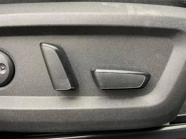 日産 エクストレイル G e－4ORCE 大阪府 2022(令4)年 3.4万km ブリリアントシルバー ワンオーナー/プロパイロット　/・LDW/・BSW/・BSI/・FCM/・踏み間違い防止/・駐車支援/・ハンドル支援/・オートクルーズコントロール/・ふらつき警報/アラウンドビューモニター　/純正ナビゲーション/【AM/FM/applecarplay/Bluetooth/フルセグ】/レザーシート　/ＥＴＣ　/エマージェンシーブレーキ　/ステアリングヒーター　/シートヒーター　/パワーシート　/電動リアゲート　/デジタルインナーミラー/ドライブレコーダー/ルーフレール　/プッシュスタート/スマートキー/LEDライト/オートライト/フォグライト/オートマッチクハイビーム/ステアリングスイッチ/革巻きステアリング/チルトステアリング/ドアバイザー/電動格納ウィンカーミラー