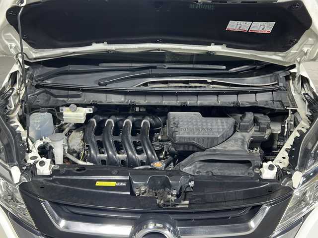 日産 セレナ X 沖縄県 2017(平29)年 5.5万km ブリリアントホワイトパール 県外仕入れ　/禁煙車　/社外ナビ[CN-RE03WD]/（フルセグＴＶ　ＣＤ　ＤＶＤ　Ｂｌｕｅｔｏｏｔｈ）　/１０．１インチフリップダウンモニター　/両側パワースライドドア　/アラウンドビューモニター/ＥＴＣ　/エマージェンシーブレーキ　/ふらつき警報/パーキングアシスト/前後ドライブレコーダー/クルーズコントロール/ステアリングスイッチ/スマートキー/ドアバイザー