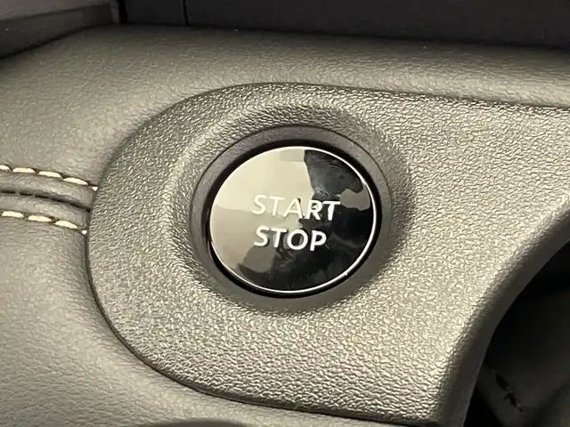 日産 セレナ e－パワー ハイウェイスター V 栃木県 2025(令7)年 0.1千km プリズムホワイト 純正ナビ/(フルセグTV・Bluetooth・USB)/フリップダウンモニター/全方位カメラ(移動物検知機能付き)/プロパイロット/エマージェンシーブレーキ/レーンキープアシスト/アダプティブLEDヘッドライトシステム/オートクルーズコントロール/前後コーナーセンサー/両側パワースライドドア/ワイヤレス充電/前後ドライブレコーダー/禁煙車/ETC2.0/インテリジェントルームミラー/ウォークスルー/スマートキー/スペアキー1本/取扱説明書/保証書