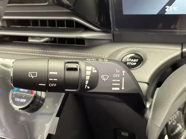 日産 セレナ e－パワー ハイウェイスター V 栃木県 2025(令7)年 0.1千km プリズムホワイト 純正ナビ/(フルセグTV・Bluetooth・USB)/フリップダウンモニター/全方位カメラ(移動物検知機能付き)/プロパイロット/エマージェンシーブレーキ/レーンキープアシスト/アダプティブLEDヘッドライトシステム/オートクルーズコントロール/前後コーナーセンサー/両側パワースライドドア/ワイヤレス充電/前後ドライブレコーダー/禁煙車/ETC2.0/インテリジェントルームミラー/ウォークスルー/スマートキー/スペアキー1本/取扱説明書/保証書