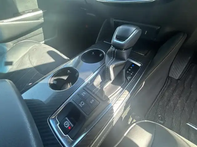 トヨタ クラウン ハイブリッド RS アドバンス Four 秋田県 2019(平31)年 5.1万km ホワイトパールクリスタルシャイン ４ＷＤ/純正ナビ/フルセグＴＶ/ＣＤ/ＤＶＤ/ＦＭ・ＡＭ/Ｂｌｕｅｔｏｏｔｈ/ハーフレザーシート/バックカメラ/レーンアシスト/クルーズコントロール追従有/パワーシート/メモリーシート/ドラレコ/ＥＴＣ