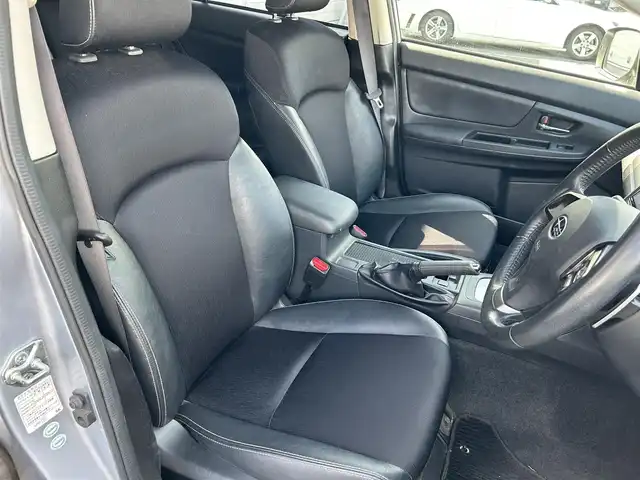 スバル インプレッサ スポーツ 2．0i－S アイサイト 群馬県 2012(平24)年 5.9万km アイスシルバーメタリック 4WD/ワンオーナー/純正SDナビ/CD・DVD・SD/Bluetooth・フルセグTV/バックカメラ/ビルトインETC/パドルシフト/クルーズコントロール/横滑り防止装置/レーンキープアシスト/衝突軽減ブレーキ/ヘッドライトウォッシャー/純正アルミホイール/純正フロアマット/取説・保証書/スマートキー×2