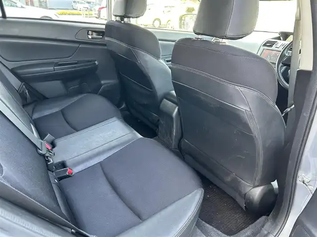 スバル インプレッサ スポーツ 2．0i－S アイサイト 群馬県 2012(平24)年 5.9万km アイスシルバーメタリック 4WD/ワンオーナー/純正SDナビ/CD・DVD・SD/Bluetooth・フルセグTV/バックカメラ/ビルトインETC/パドルシフト/クルーズコントロール/横滑り防止装置/レーンキープアシスト/衝突軽減ブレーキ/ヘッドライトウォッシャー/純正アルミホイール/純正フロアマット/取説・保証書/スマートキー×2