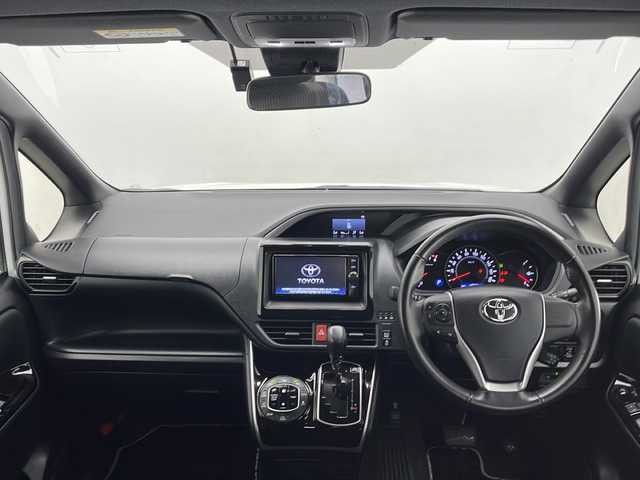 トヨタ ヴォクシー ZS 煌 長野県 2018(平30)年 4.9万km ホワイトパールクリスタルシャイン 純正ナビ　NSZT-W66T/（フルセグ/Bluetooth/CD)/バックカメラ/ビルトインETC/前方ドラレコ/衝突軽減ブレーキ/車線逸脱防止/クルーズコントロール/車線逸脱防止/両側電動スライドドア/アイドリングストップ/LEDヘッドライト/ステアリングスイッチ/二列目サンシェード/ドアバイザー/スマートキー