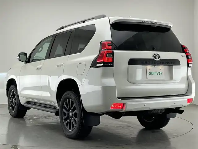 トヨタ ランドクルーザー プラド TX Lパッケージ マットブラED 愛知県 2023(令5)年 2万km ホワイトパールクリスタルシャイン 純正９型ＤＡナビ　ムーンルーフ　全方位カメラ　ベンチレーション　ＥＴＣ２．０　ドラレコ　シートヒーター　セーフティセンス　衝突軽減　追従クルコン　ＬＥＤオートライト　ＢＳＭ　ベージュ革　フォグランプ
