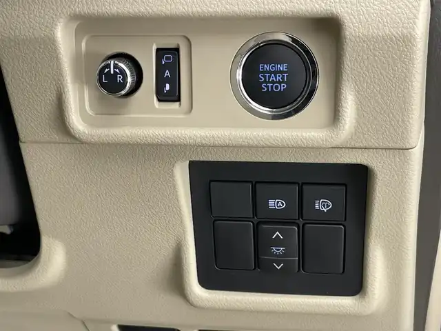 トヨタ ランドクルーザー プラド TX Lパッケージ マットブラED 愛知県 2023(令5)年 2万km ホワイトパールクリスタルシャイン 純正９型ＤＡナビ　ムーンルーフ　全方位カメラ　ベンチレーション　ＥＴＣ２．０　ドラレコ　シートヒーター　セーフティセンス　衝突軽減　追従クルコン　ＬＥＤオートライト　ＢＳＭ　ベージュ革　フォグランプ