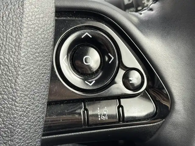 トヨタ プリウス S ツーリングセレ ブラックED 福岡県 2022(令4)年 3.7万km プレシャスブラックパール ワンオーナー　/モデリスタエアロ　/ヘッドレストモニター　/社外ナビ／フルセグＴＶ　/レーダークルコン　/コーナーセンサー　/衝突被害軽減　/レーンキープ　/アクセル踏み間違い防止　/シートヒーター　/社外１７インチＡＷ