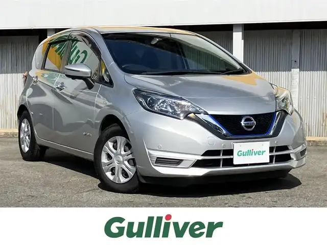 日産 ノート e－パワー X 三重県 2018(平30)年 2.4万km ブリリアントシルバー ♪ワンオーナー/♪走行23724km/♪車検 令和9年6月28日迄/エマージェンシーブレーキ/LDW(車線逸脱警報)/デジタルインナーミラー/インテリジェントキー/プッシュスタート/ドライブレコーダー/純正ナビ/・USB・AUX・CD・SD録音/・DVD再生/・Bluetoothオーディオ/バックカメラ/アラウンドビューモニター/LEDヘッドライト/オートライト/ウィンカーミラー/オートリトラクタブルミラー/プライバシーガラス/フロアマット/ドアバイザー/ステアリングスイッチ/ETC