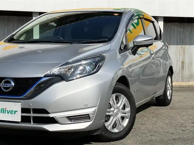 日産 ノート e－パワー X 三重県 2018(平30)年 2.4万km ブリリアントシルバー ♪ワンオーナー/♪走行23724km/♪車検 令和9年6月28日迄/エマージェンシーブレーキ/LDW(車線逸脱警報)/デジタルインナーミラー/インテリジェントキー/プッシュスタート/ドライブレコーダー/純正ナビ/・USB・AUX・CD・SD録音/・DVD再生/・Bluetoothオーディオ/バックカメラ/アラウンドビューモニター/LEDヘッドライト/オートライト/ウィンカーミラー/オートリトラクタブルミラー/プライバシーガラス/フロアマット/ドアバイザー/ステアリングスイッチ/ETC