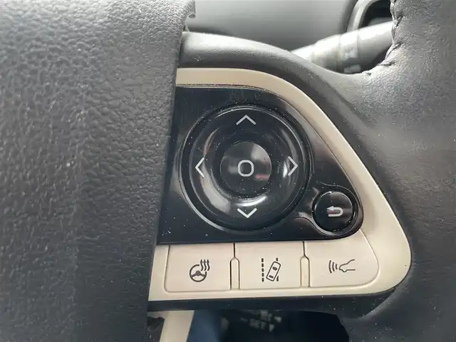 トヨタ プリウス ＰＨＶ A 千葉県 2017(平29)年 2.3万km エモーショナルレッド 純正11.6型縦型ナビ、フルセグTV/バックカメラ/トヨタセーフティセンス/純正LEDヘッドライト&LEDフォグ/純正15インチアルミホイール/ウィンカードアミラー/ステアリングヒーター/アダプティブクルーズコントロール/ブラインドスポットモニター/前席シートヒーター/オートライト/横滑り防止機能/ビルトインETC/充電器ケーブル付き/新車整備手帳/取扱説明書/スペアキー