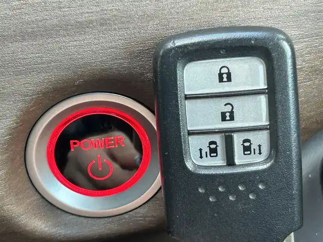 ホンダ フリード ハイブリット G ホンダセンシング 静岡県 2020(令2)年 5.2万km ルナシルバーM 7人乗り/純正7型ナビ/（フルセグTV/FM/AM/CD/DVD/Bluetooth/SD）/バックカメラ/ETC/両側電動スライド/追従クルーズコントロール/オートライト/LEDヘッドライト/スマートキー/プッシュスタート/チップアップシート/前後コーナーセンサー/純正フロアマット