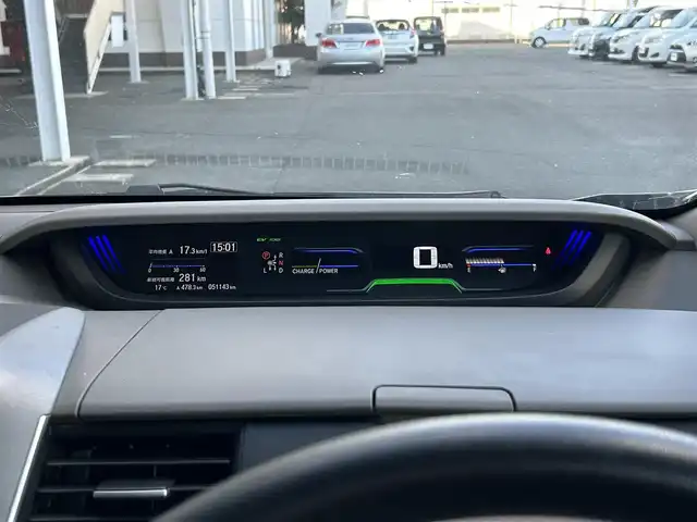 ホンダ フリード ハイブリット G ホンダセンシング 静岡県 2020(令2)年 5.2万km ルナシルバーM 7人乗り/純正7型ナビ/（フルセグTV/FM/AM/CD/DVD/Bluetooth/SD）/バックカメラ/ETC/両側電動スライド/追従クルーズコントロール/オートライト/LEDヘッドライト/スマートキー/プッシュスタート/チップアップシート/前後コーナーセンサー/純正フロアマット