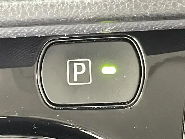 トヨタ ヴォクシー ハイブリッド ZS 煌Ⅱ 千葉県 2016(平28)年 6.5万km ホワイトパールクリスタルシャイン 禁煙車/純正9インチメモリナビ/　CD/DVD/BT/フルセグTV/両側パワースライドドア/トヨタセーフティセンス/・プリクラッシュセーフティ/・レーンディパーチャーアラート/・オートマチックハイビーム/・先行車発進お知らせ機能/バックカメラ/ETC/スマートキー&プッシュスタート/ステアリングスイッチ/革巻きステアリング/LEDヘッドライト/純正16インチアルミホイール