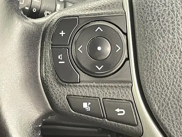 トヨタ ヴォクシー ハイブリッド ZS 煌Ⅱ 千葉県 2016(平28)年 6.5万km ホワイトパールクリスタルシャイン 禁煙車/純正9インチメモリナビ/　CD/DVD/BT/フルセグTV/両側パワースライドドア/トヨタセーフティセンス/・プリクラッシュセーフティ/・レーンディパーチャーアラート/・オートマチックハイビーム/・先行車発進お知らせ機能/バックカメラ/ETC/スマートキー&プッシュスタート/ステアリングスイッチ/革巻きステアリング/LEDヘッドライト/純正16インチアルミホイール